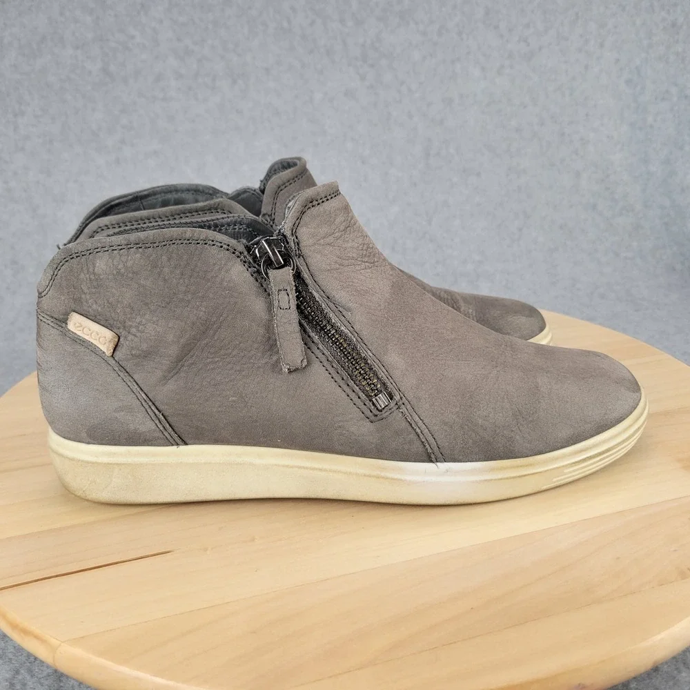 ECCO Soft 7 High Top Sneaker Women 38 US 7-7.5 Grey Leather Side Zip‎ Comfort